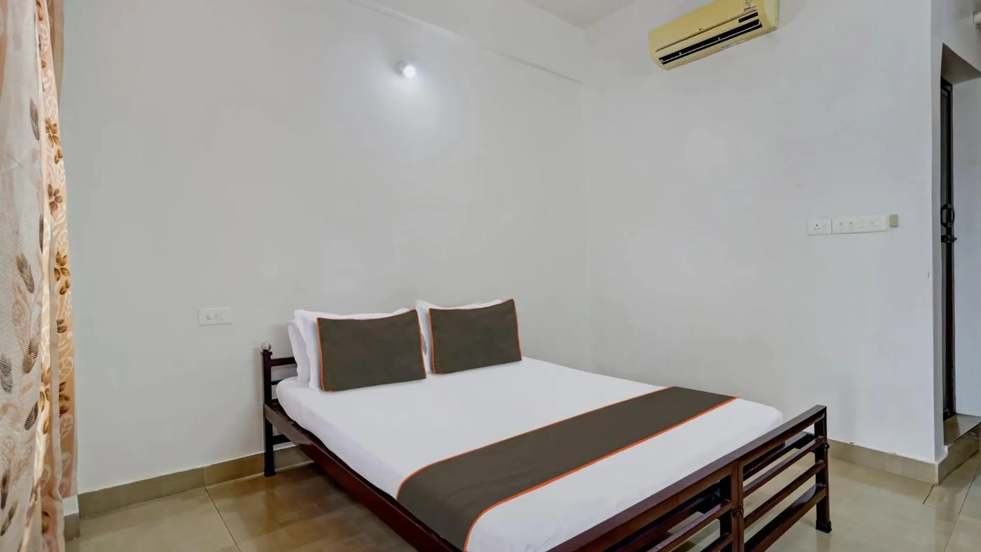 Hotel O Muscat Thiruvananthapuram