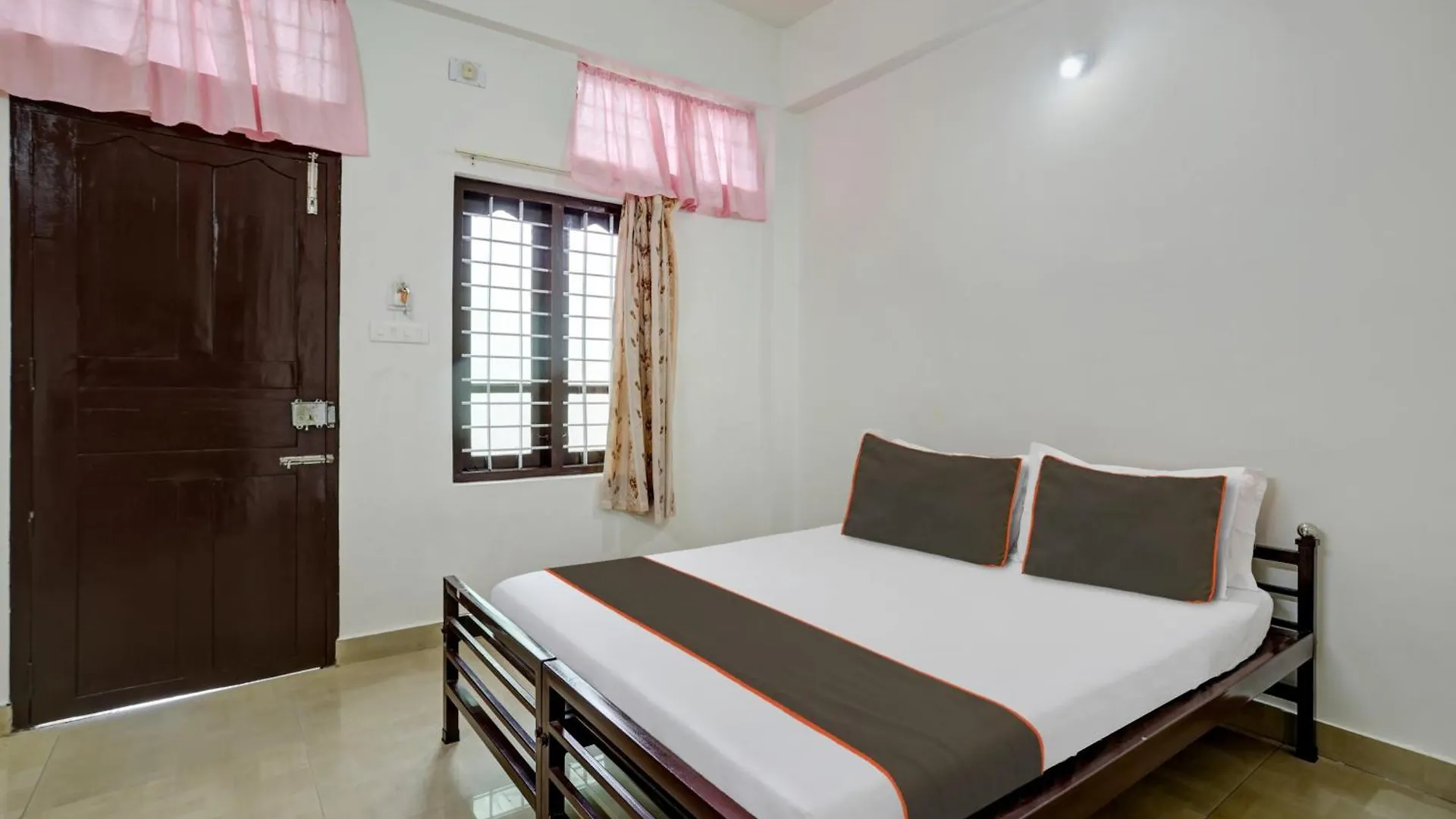 Hotel O Muscat Thiruvananthapuram