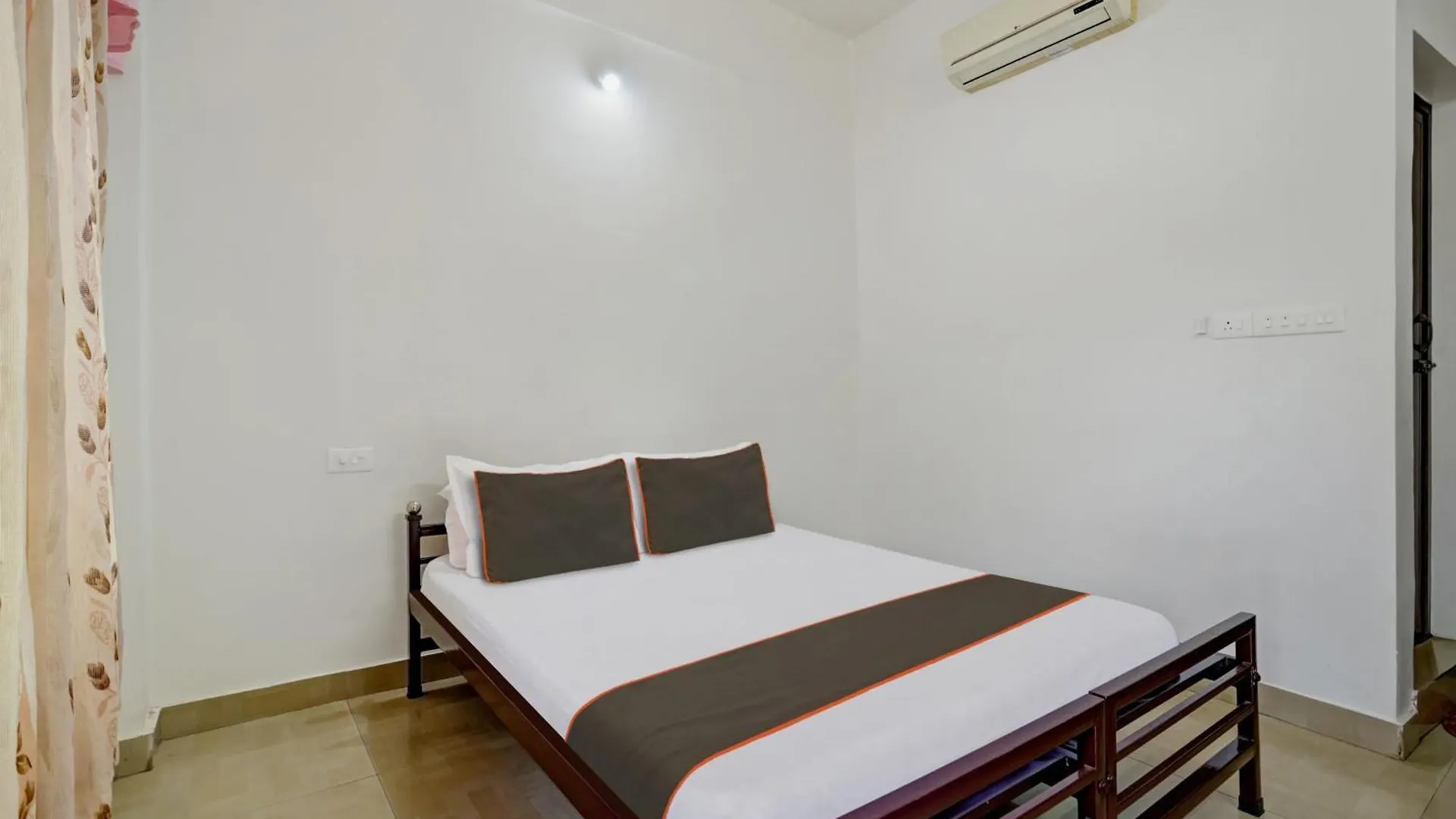 Hotel O Muscat Thiruvananthapuram
